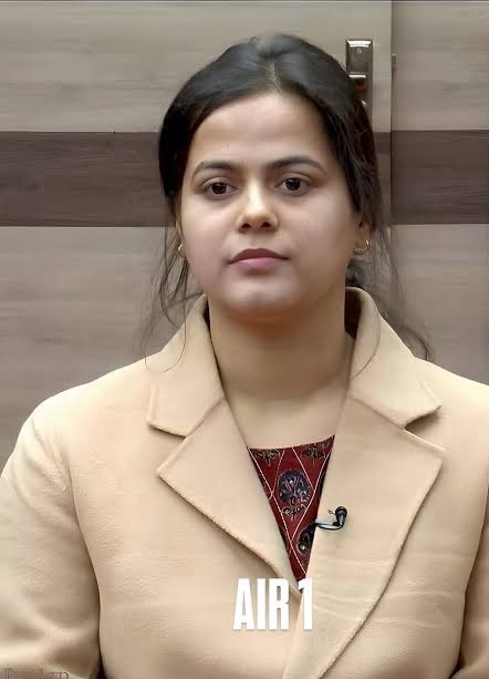 Thanos4Titan's tweet image. शक्ति दुबे ने UPSC टॉप किया।
श्रेयस मिश्रा ने नेशनल टेस्टिंग एजेंसी (NTA) ने जेईई मेन में टॉप किया।

...वो भी आरक्षण  का रोना बिना रोए.

#Aarkshan #UGC_काला_कानून_वापस_लो #ReservationFreeIndia