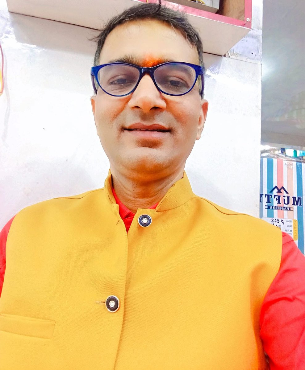 9वें भाव पर 7वीं दृष्टिः

 पिता के साथ प्रत्यक्ष वैचारिक मतभेद संभव। धार्मिक मान्यताओं में प्रश्न। विदेश प्रवास के प्रबल योग। भाग्य साहस से निर्मित होता है। गुरु विदेशी या अपरंपरागत हो सकते हैं।