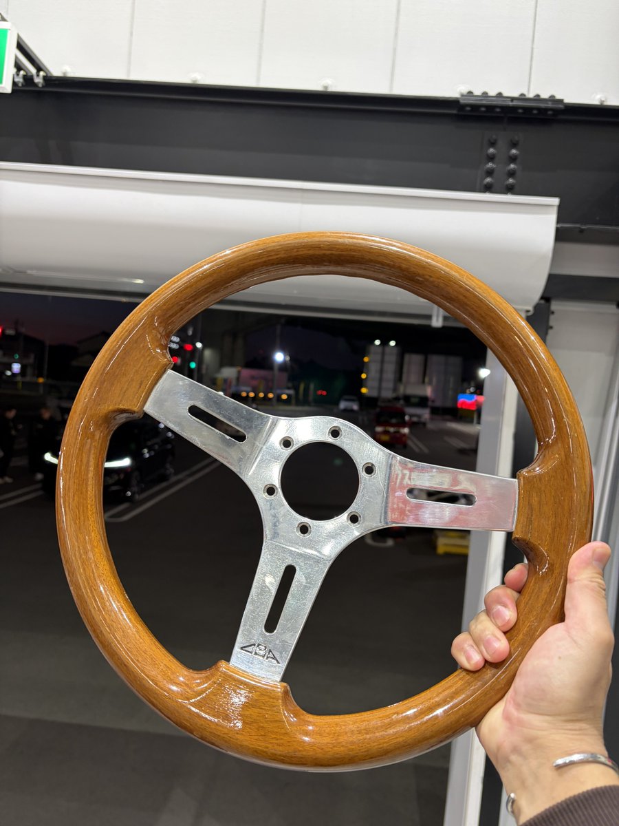 Err0rSh0's tweet photo. OBAのステアリング、ゲットした！
アプガレでめっちゃ安くなってて5000円！
めちゃくちゃ良い買い物か？ https://t.co/LV8wtqUmuQ