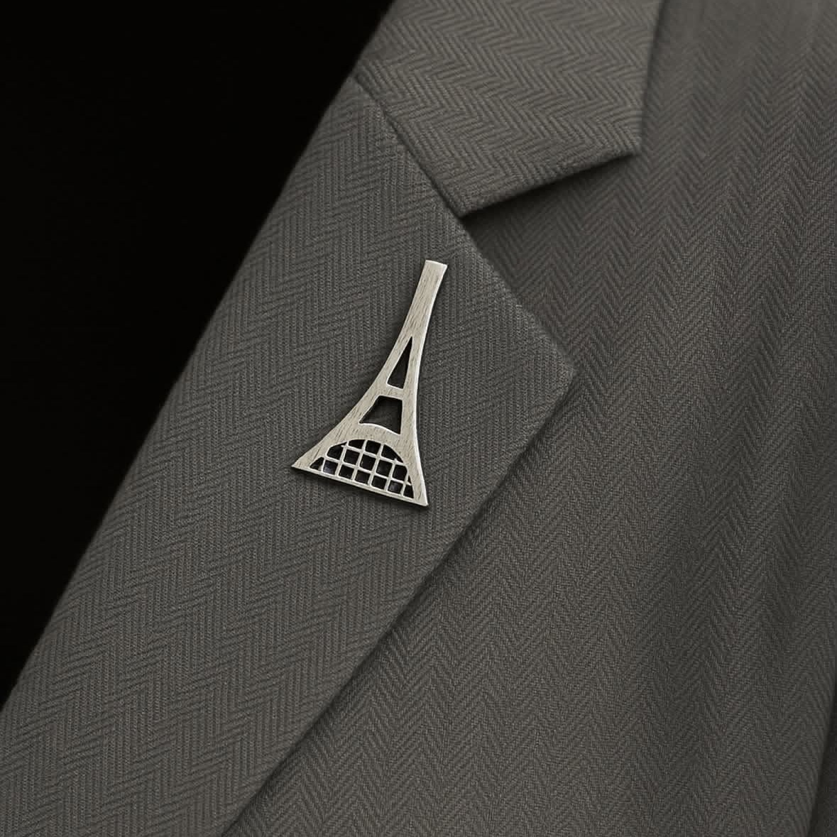 Paris'te bulunan bir tenis okuluna ait logo tasarımı.