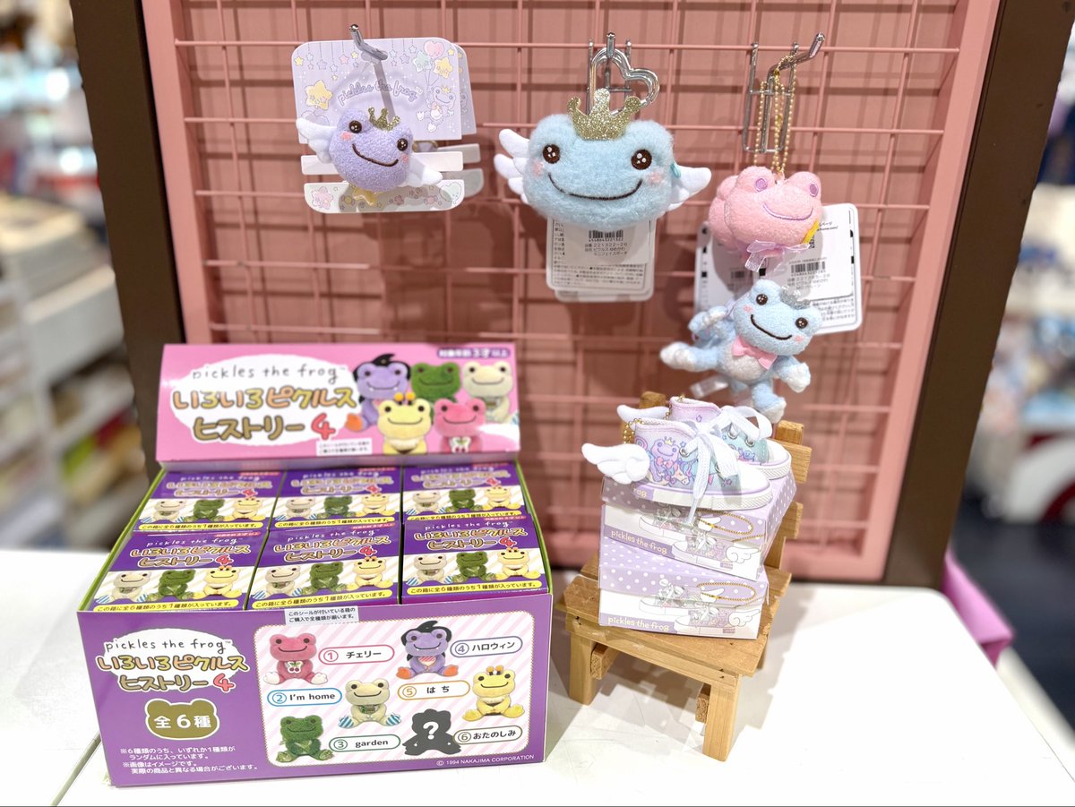 Pickles_Cues's tweet photo. 新商品入荷しました✨

・いろいろピクルス ヒストリー4
ゆめかわ🩵
・MC バルーン
・スニーカーセット
・ミニフェイスポーチ
・ヘアゴム PU
#かえるのピクルス https://t.co/OZDQrSPqiY