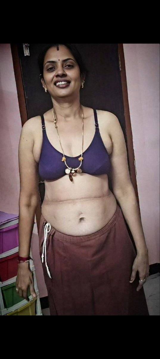 My friend started fapping by seeing his mom pics in my phone