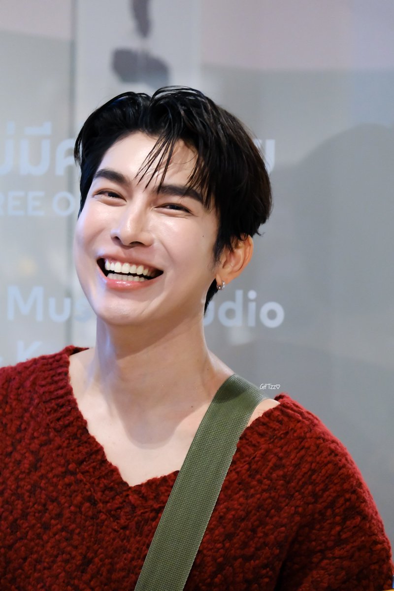 iamyourgift_'s tweet photo. เริ่มต้นปีด้วยความสดใส ขอให้เป็นปีที่ดี

MEW AT HMLUNAR NY26
 
@MSuppasit
#HMLunarxMEW
#MewSuppasit #มิวศุภศิษฎ์ 
#GifTzzSnap https://t.co/cQxgLD3kOD