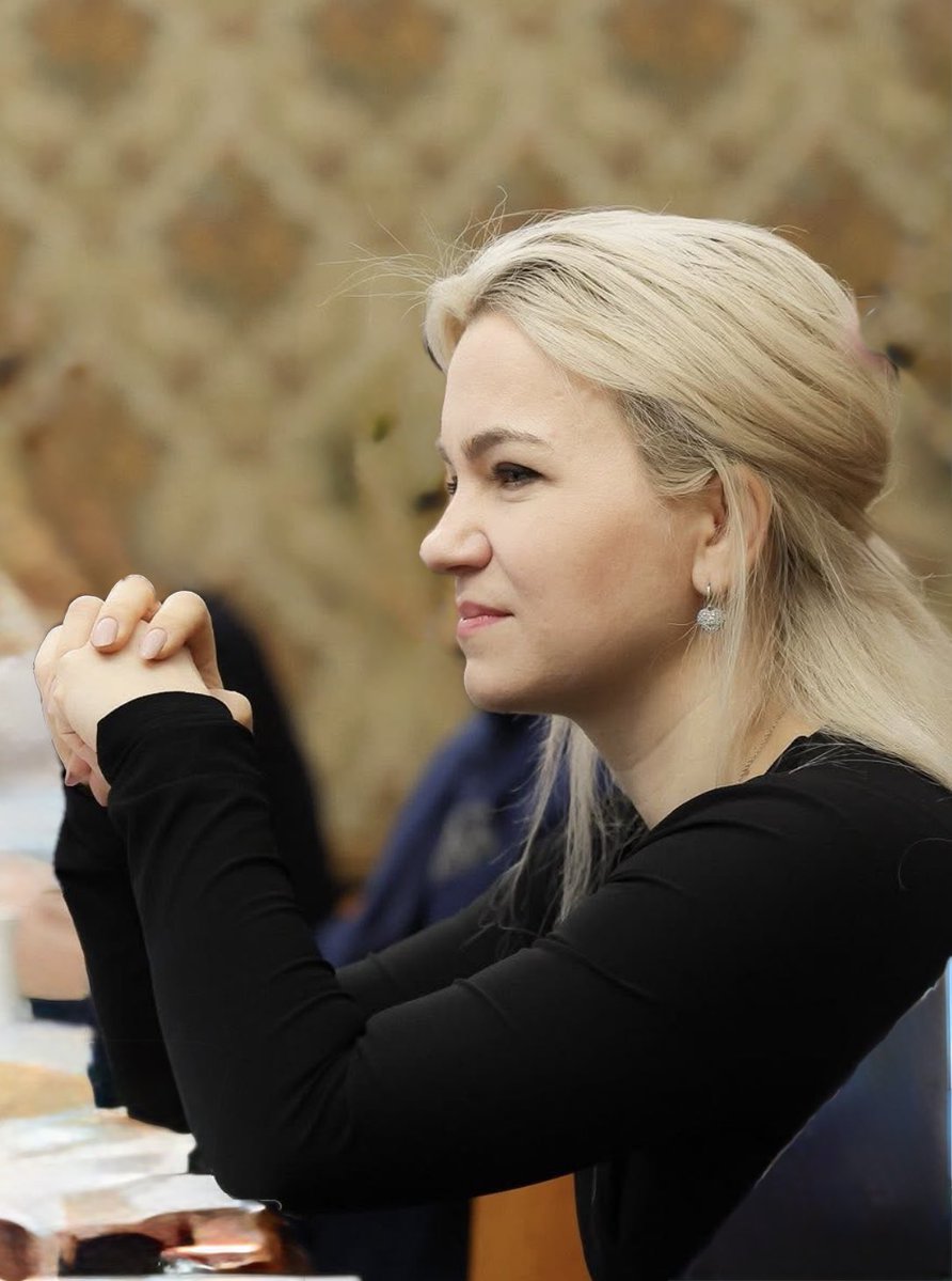 Akcja: 
polecamy wartościowych ludzi i godne uwagi konta. 
To moja „polecajka” ‼️
Minister Małgorzata Gromadzka; „rolniczka Tuska”- mądra i zdeterminowana kobieta do „zadań specjalnych”: walczy w bastionie pisowsko-braunowsko-konfiarskim o rolników i dla rolników. 
Łatwo nie ma,