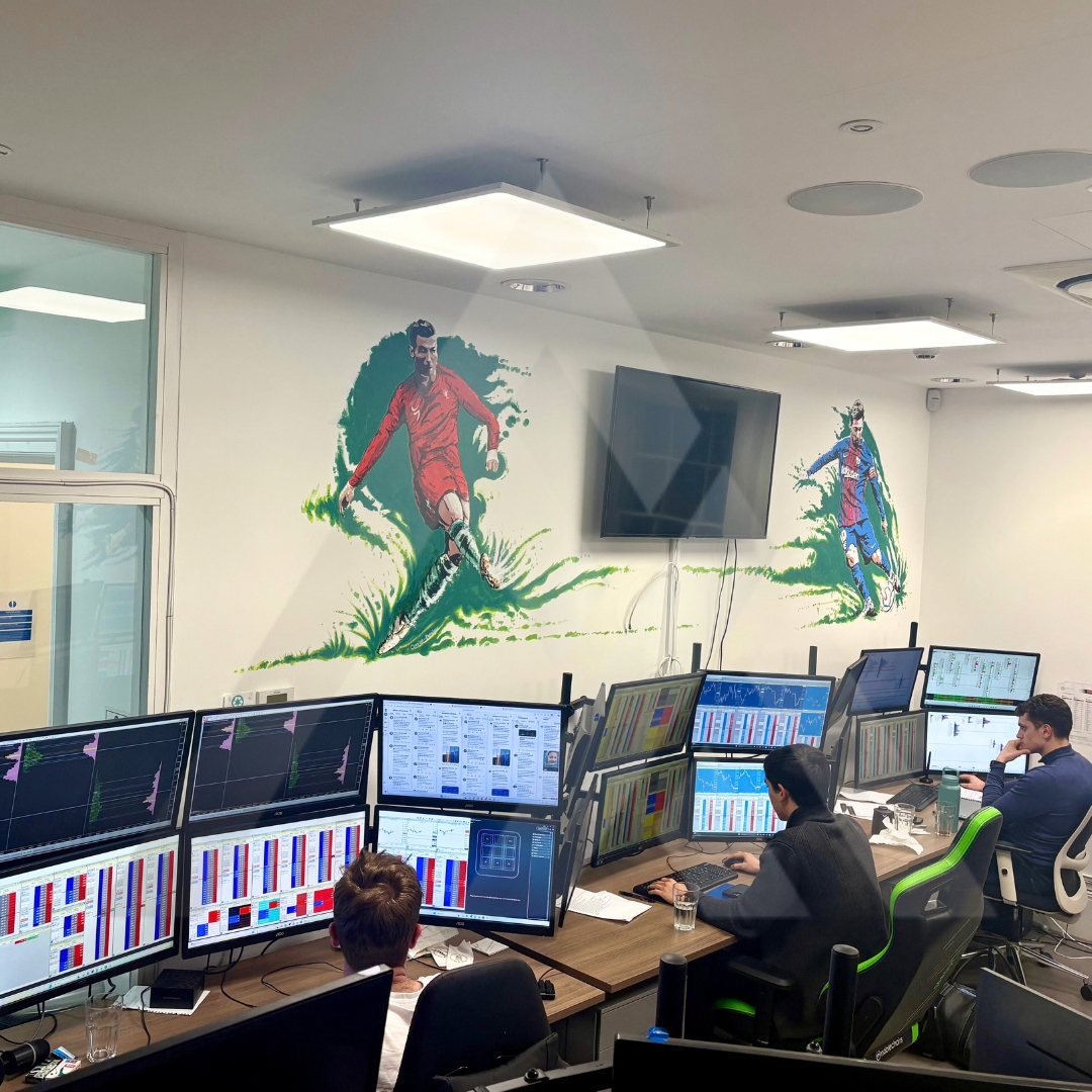 AxiaFutures's tweet photo. Your environment shapes your edge. Surrounded by focused traders, standards rise, discipline tightens, and decision-making sharpens under pressure - a daily reality on our London trading floor.
#trading #daytrading #axiafutures #tradingfloor #tradingteam https://t.co/Cdq8gbPmQf
