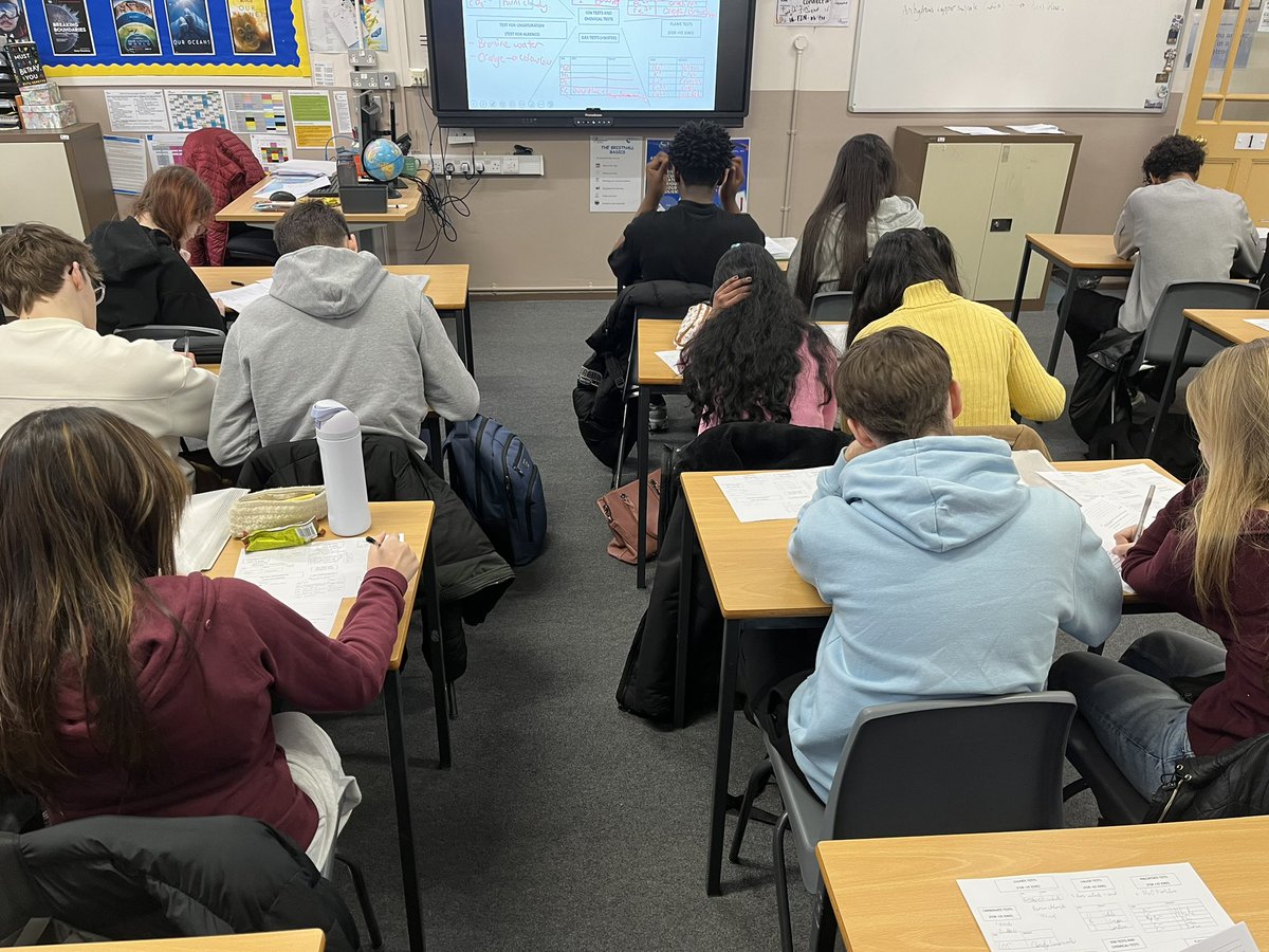 BristnallHallAcademy tweet media