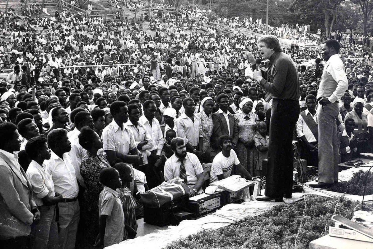 welcomekashami's tweet image. The truth about Nigerian Muslims is worst than you think. 

October 11, 1991, a German evangelist named Reinhard Bonke planned a large Christian crusade in the northern Nigerian city of Kano.

Christians were excited about the event, and the hype was widespread.

Many Muslims did