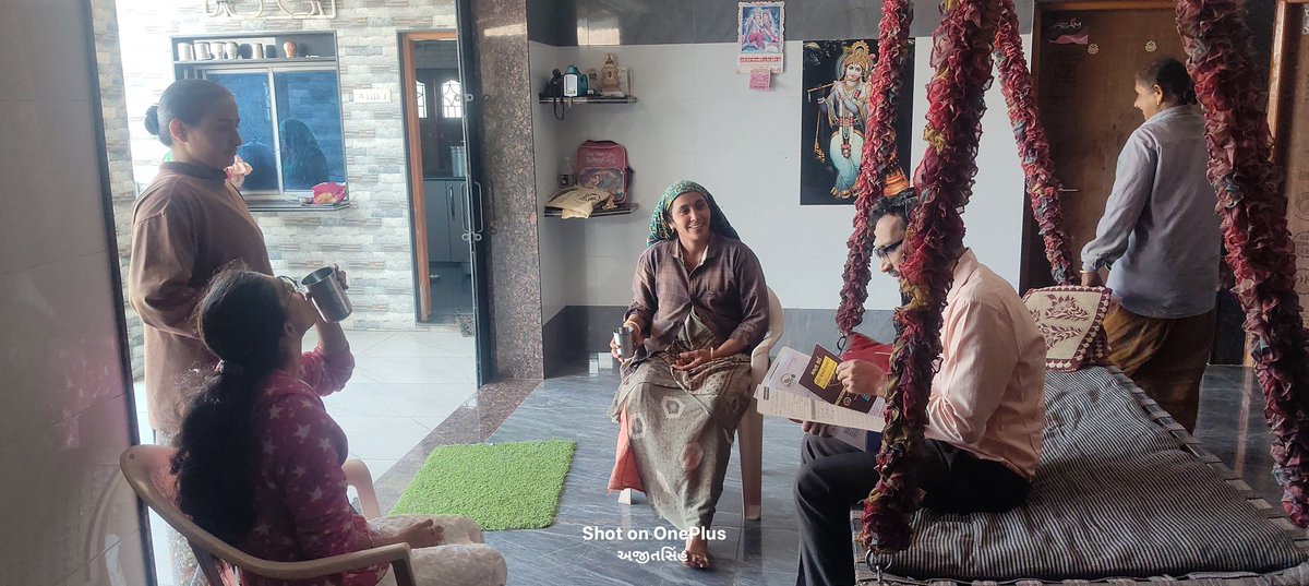 આજરોજ આયુષ્માન આરોગ્ય મંદિર જુના વાંદરવડ તેમજ તેના સેજાના ગામ નવા વાંદરવડ તેમજ ધરમપુર ખાતે ડો.પઠાણ સાહેબ દ્વારા જોખમી સગર્ભા તથા અતી જોખમી સગર્ભા ની મુલાકાત કરવામાં આવી તેમજ આંગણવાડીની મુલાકાત લેવામાં આવી તેમજ જરૂરી માર્ગદર્શન આપવામાં આવ્યું.
<a href="/TeamHealthMalia/">Team Health Malia_Junagadh</a>