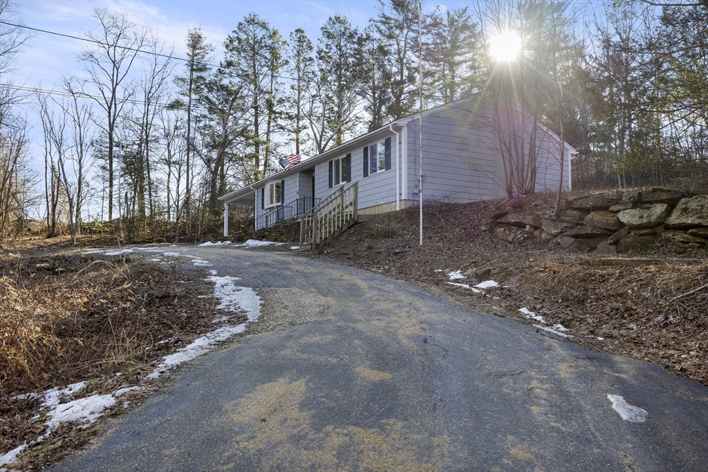 REwithLisaCaron's tweet photo. 💸 PRICE REDUCTION | 💲 419,900

📍 28 Long Hill Rd, Brookfield, MA 01506
 🛏  3 bed  🛁  2 bath  📐 1400 sq. ft.  | 1.61 acres

https://t.co/VnUv63mqvT https://t.co/O9O6X1MaVx