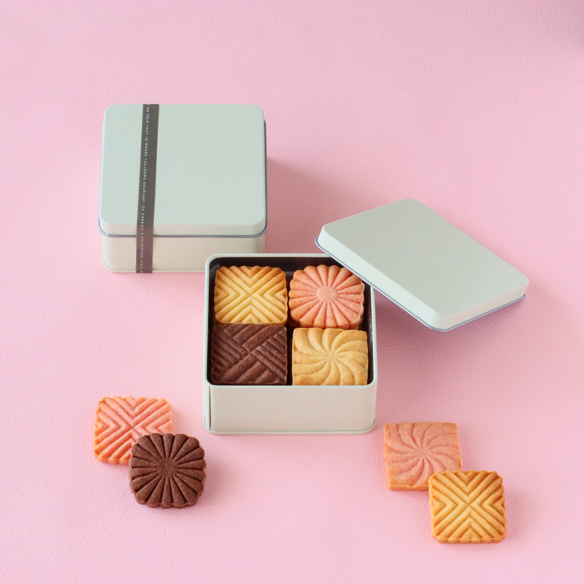 生地は1つでもこんなに華やか🌸 1つの生地から作る、4種のクッキー感