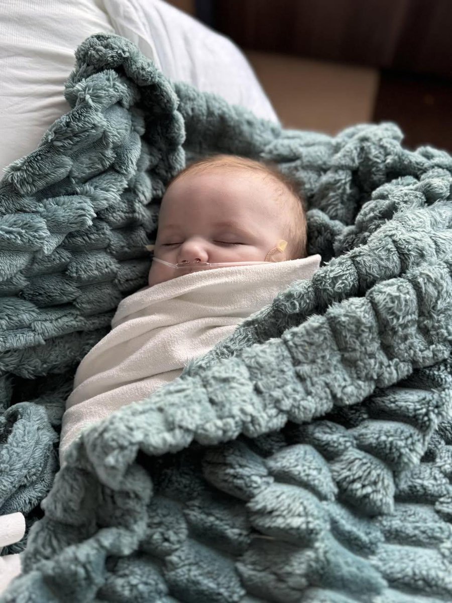 Fat_imyy's tweet image. Please say a prayer for our little guy. He was hospitalized yesterday with RSV  and struggles of breathing on his own. We were hopeful that one day of oxygen and respiratory help would be enough but he’s worse now than when we got here. Please just pray for our baby!