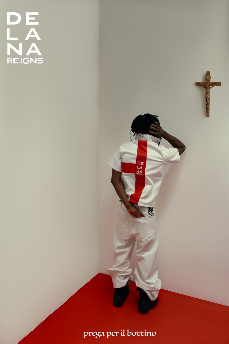 I built a chrome heart cross for a campaign and I asked who shoots a better campaign than me , now everyone is silent 
#brandowners #fashionbrand tap in