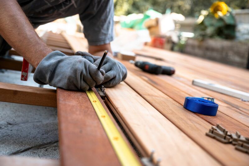 Are you currently in the midst of planning a large scale #decking #installation? With these larger #projects, designing for #timber movement is crucial. In this #blog post, we explore why -  ecochoice.co.uk/engineering-ti…