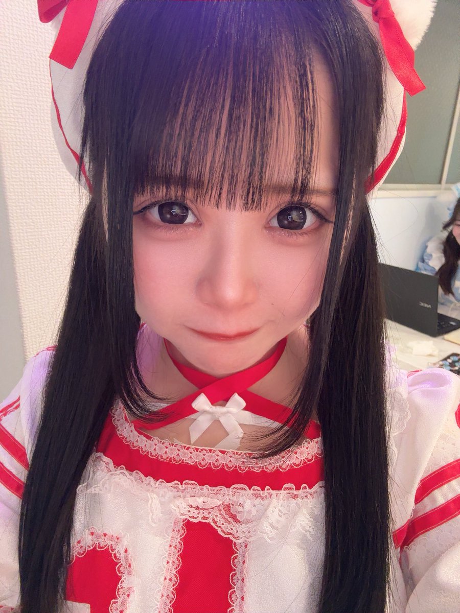 じーっ(￣・ω・￣)