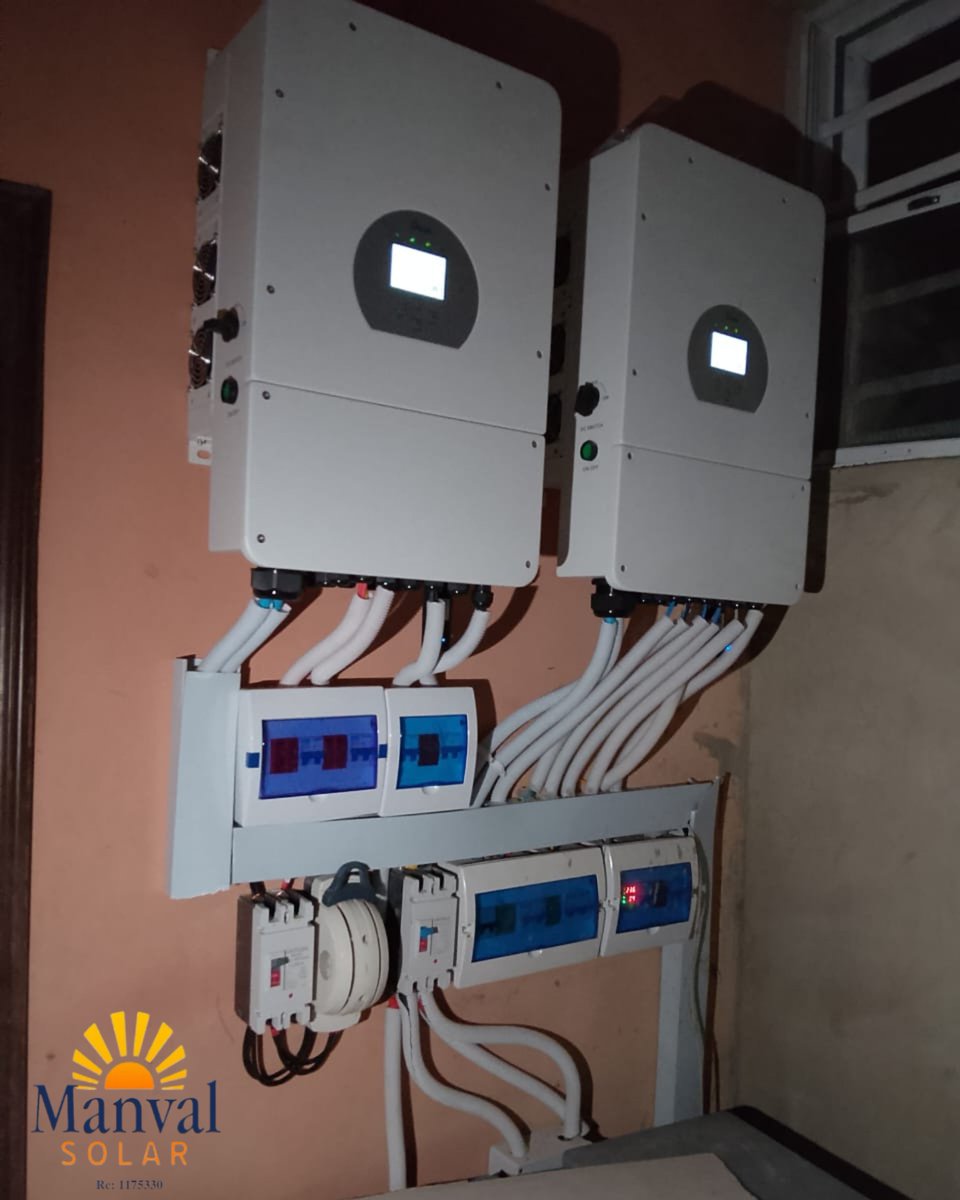 SolarManval's tweet photo. From sun to socket ☀️⚡
A complete high-capacity solar solution:
✅ 2 × 10kW Inverters
✅ 4 × 15kWh Lithium-ion Batteries
✅ 36 × 590W Solar Panels
Clean energy. Smart investment. Zero compromise. https://t.co/P4QVWJjq4z
