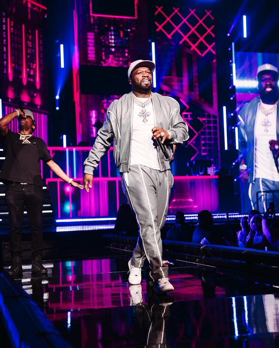 Minaj Society tweet media