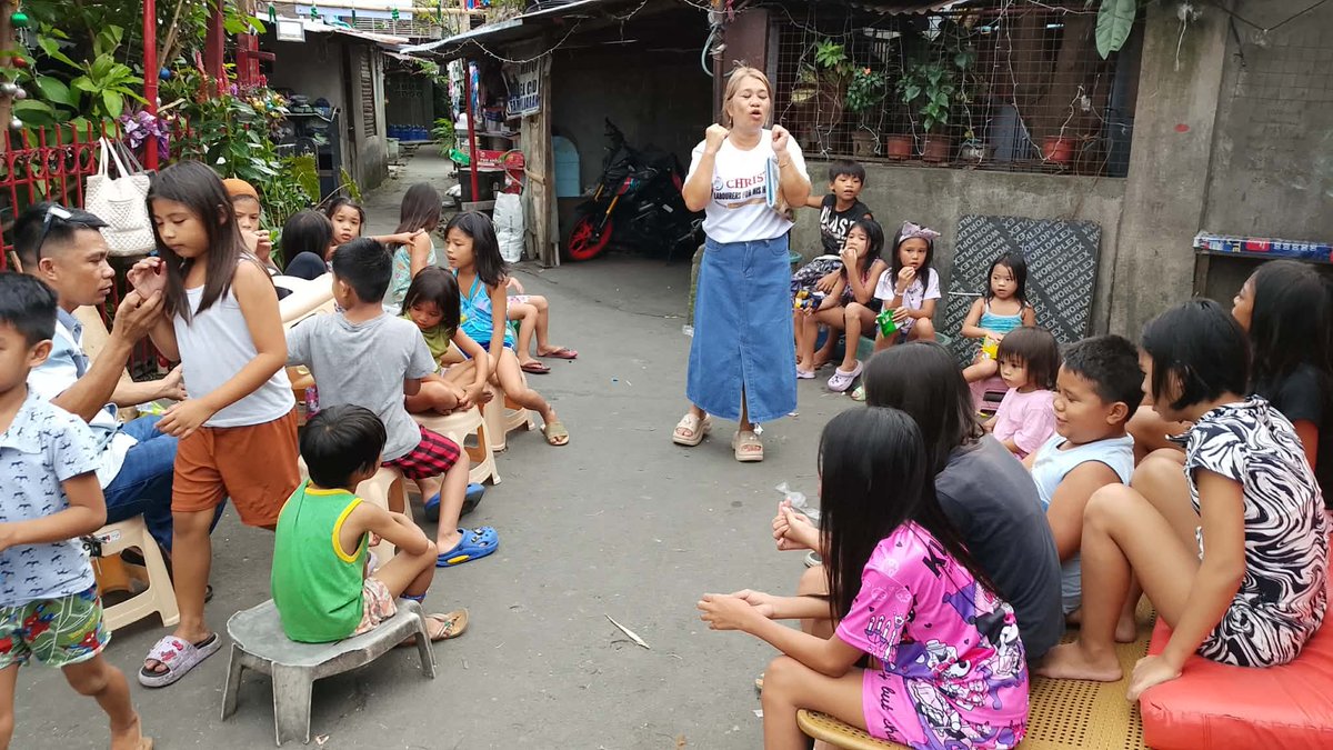 Dianah143's tweet photo. God wants to bless us and He wants us to be a blessing to others. He brings us joy that we might share His joy and His Jesus with others.🙏❤️🔥

#Feedingprogram
#GratefulHeart 
@Cisckid 
#FlareNetwork  #SongbirdNetwork #cryptocurrency #DeFi #NFTs #SGB #nftcommunity #Xrpcommunity https://t.co/pY9GqaQDAF