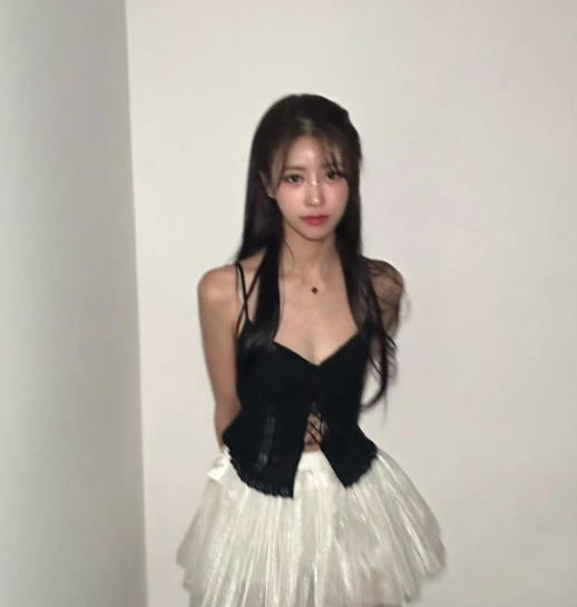 Mijoo talks about her ex boyfriend cheating with another kpop idol:

"I worked on Christmas, so I couldn't see my boyfriend. The next day, my friend called me. She asked me if I knew this guy, so I told her that he's my boyfriend. She told me that he had asked out a girl from her