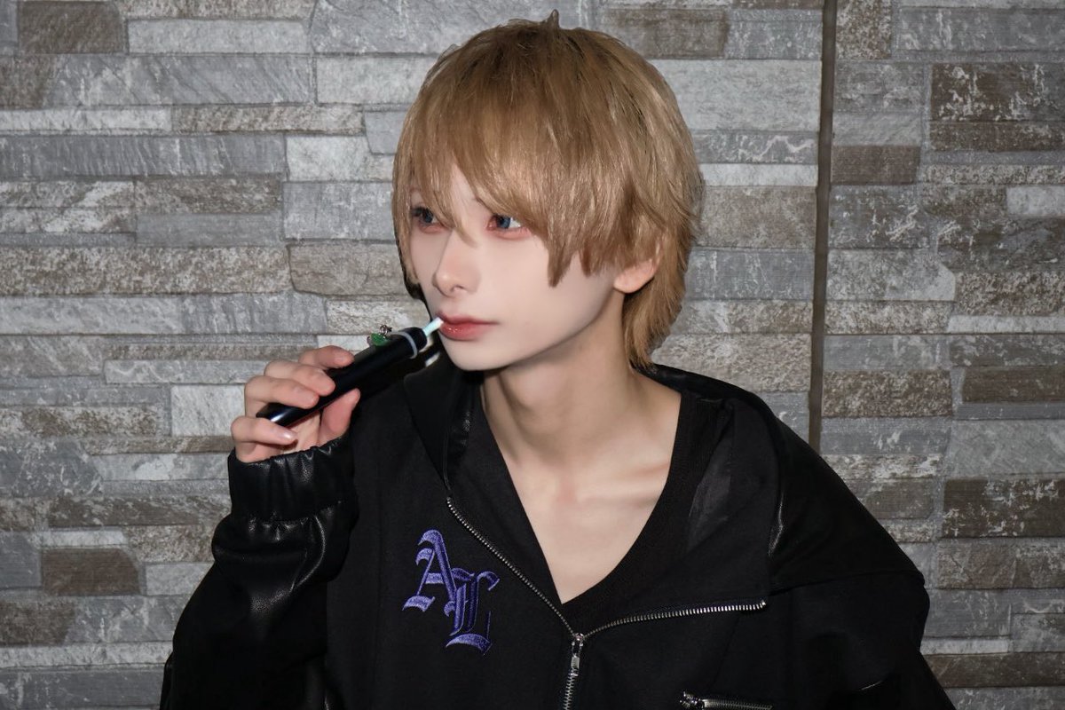 らいと tweet media