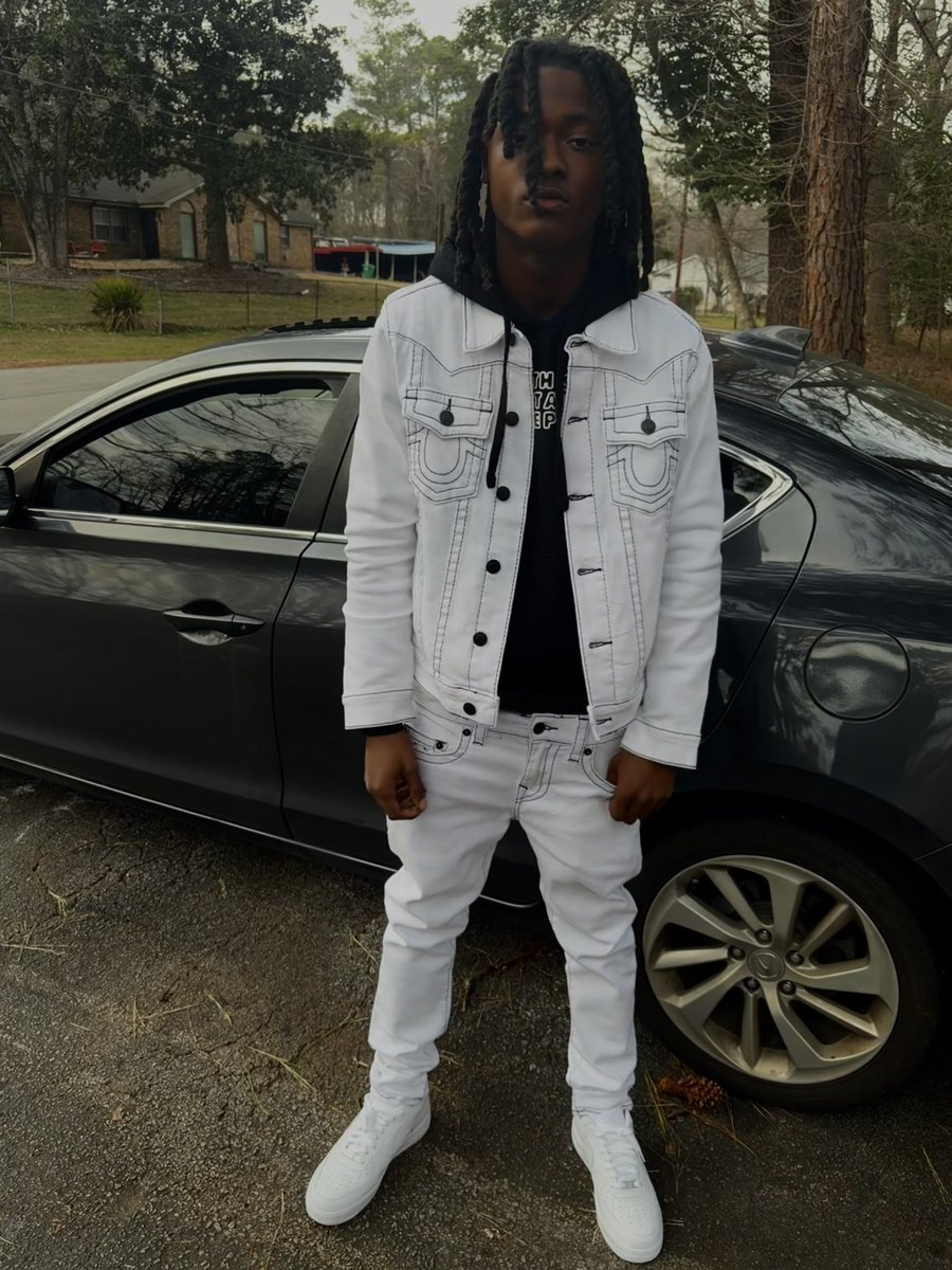 _billionairekim's tweet photo. Yooo who up https://t.co/MyZ12HU3Ds