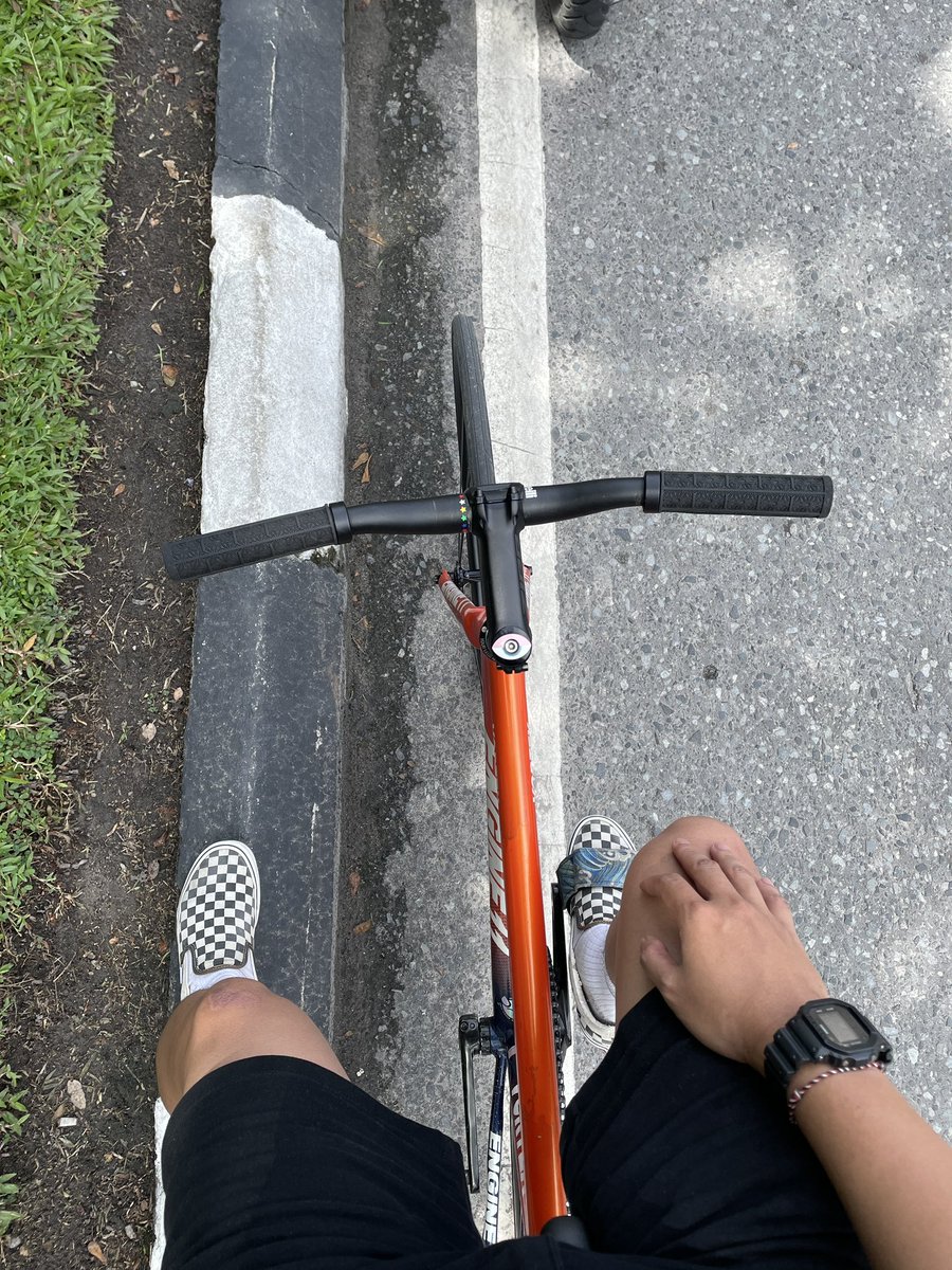97disclosure's tweet photo. WTS
Risebar Cinelli Pepper 47cm
Good condition
400K 
DM/WA 082150694197

#fnfjb https://t.co/3t1UfyltD6