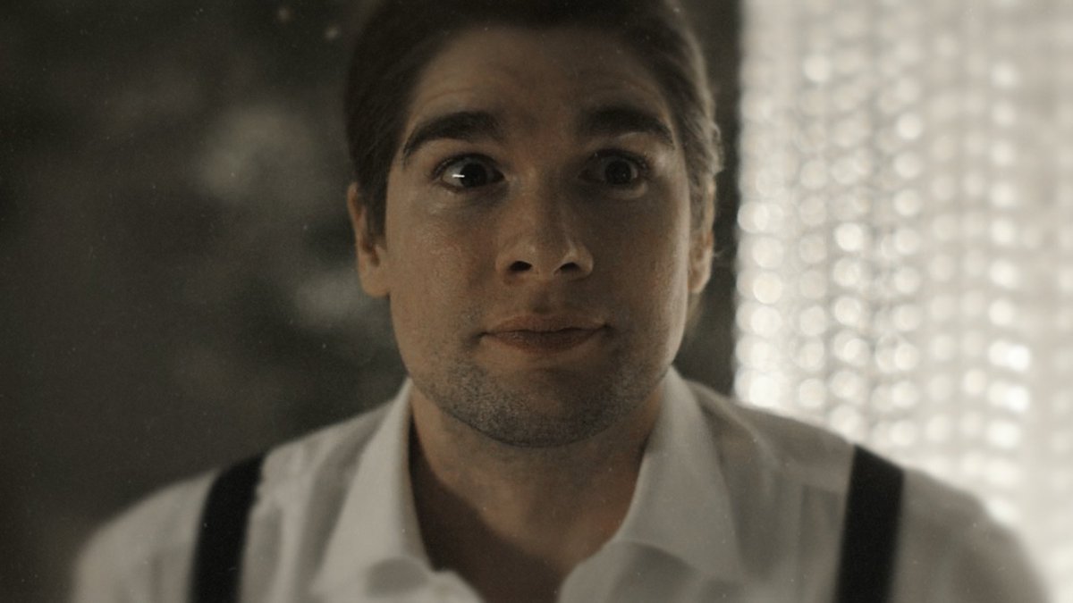 onfilmdiaries's tweet photo. the face of a man who knows he is getting his girl back after 6 years of yearning #tellmelies https://t.co/cm4JgyRLXk