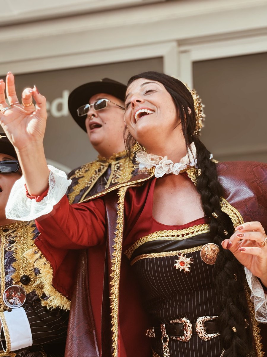 𝐀𝐧𝐚 𝐑 tweet media