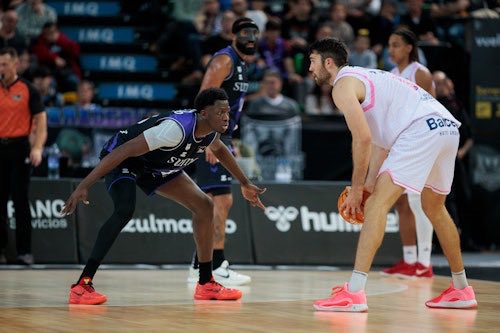 TodoGolesRadio's tweet photo. #SORTE🏀 Tenemos entradas dobles 🎫🎫 para el choque que se recupera de la J19 entre el @GranCanariaCB y el @bilbaobasket (miércoles, 20h, @GCArenaOficial) 

Para participar, sigue a @TodoGolesRadio📻 y repostea esta publicación. ¡Mucha suerte! 🍀 https://t.co/14iWytQQIf