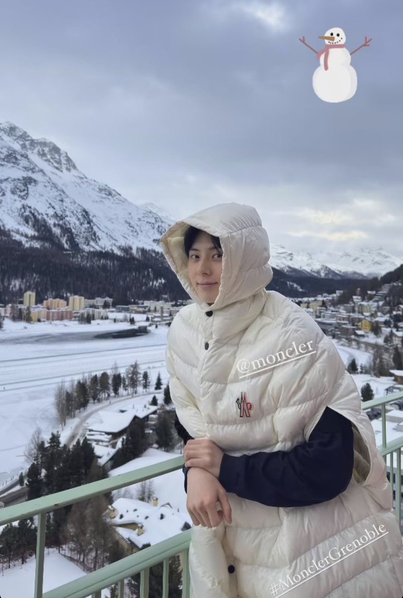 이 사진 너무 예뻐 ……….. ☃️❄️