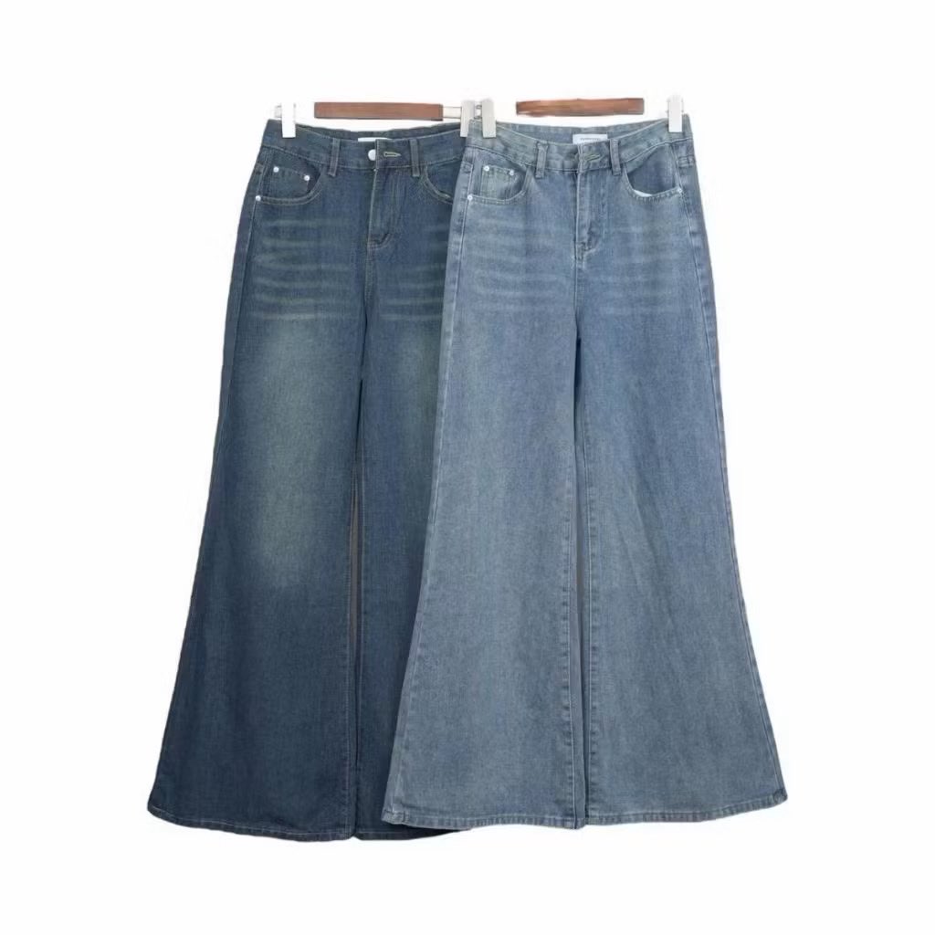 marrelys's tweet photo. Sebagai perempuan yg ada peha besar I APPROVED jeans nii!! Cutting dia buat kaki nampak kuyuss 😍 https://t.co/u30MEVuLnE