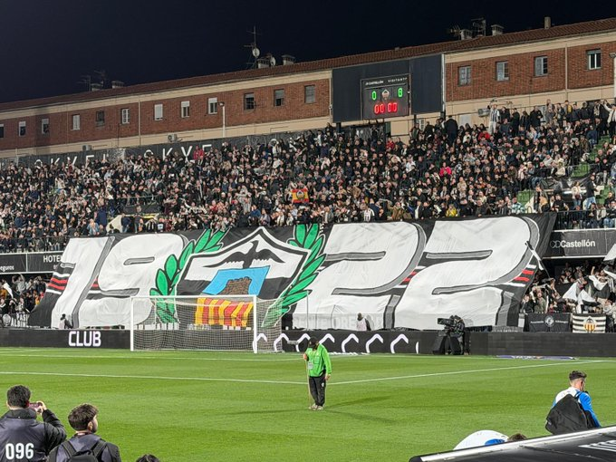 1922.
El tifo del Fondo 1922 para el CD Castellón-RC Deportivo.

15/02/26.
#ultras