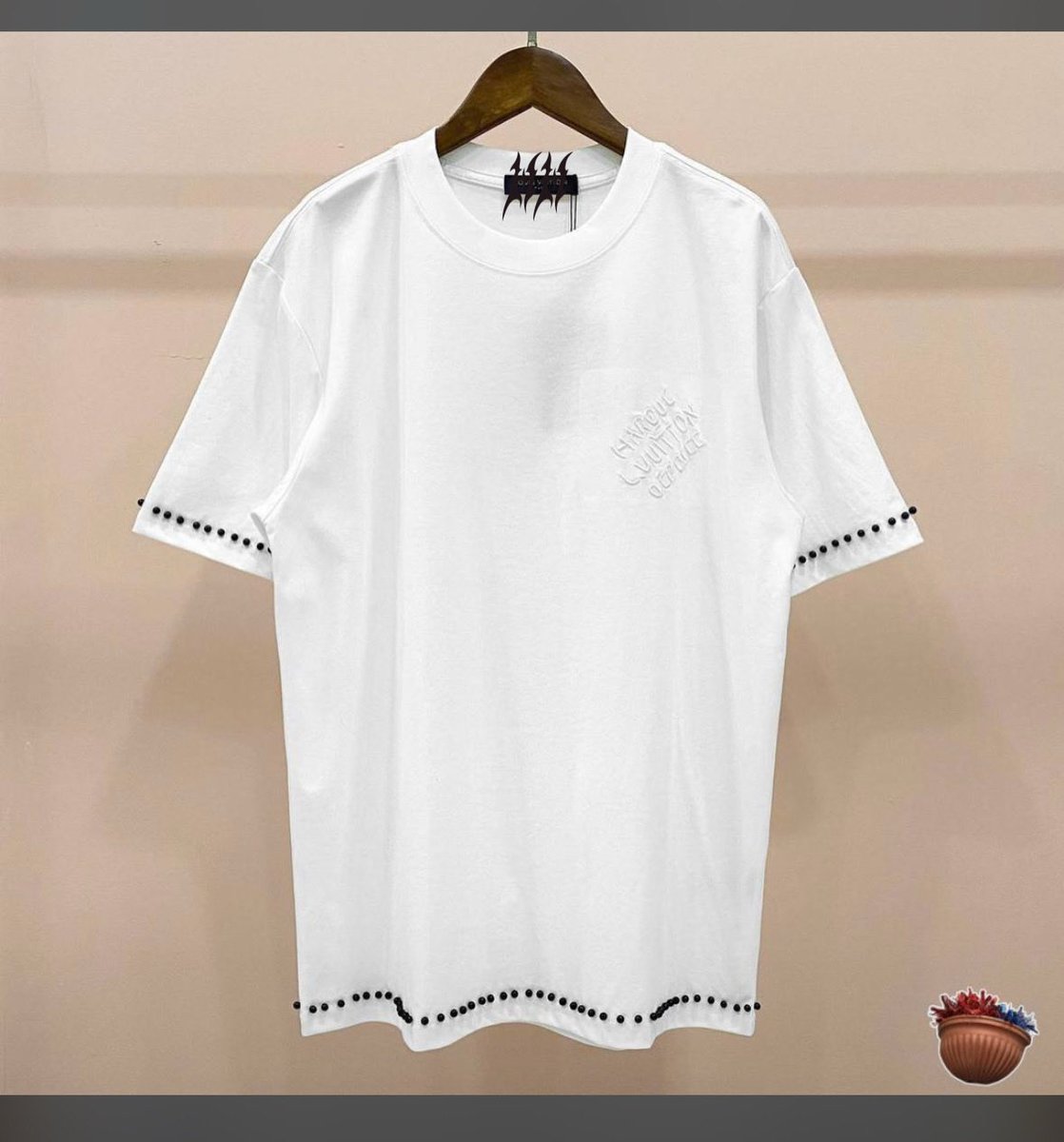 midewears10's tweet photo. Louis Vuitton luxury top 

Price: https://t.co/hC87IMjqqL