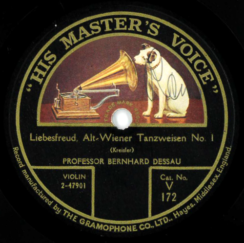 1861年生まれのデッサウはベルリンでヨアヒムとヴィエニャフスキに師事した名手。音楽院で若きマレーネ・ディートリッヒにヴァイオリンを教えたそう。このクライスラーの曲は悠揚迫らぬ演奏振りで、ポルタメント、ビブラートは少な目。1913年録音。(YS)