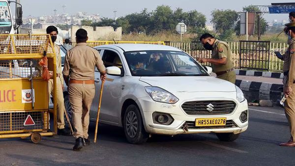 🚨 Breaking News: The road ministry reduces the time limit for all India tourist vehicles to stay out of their home state from 90 to 60 days.