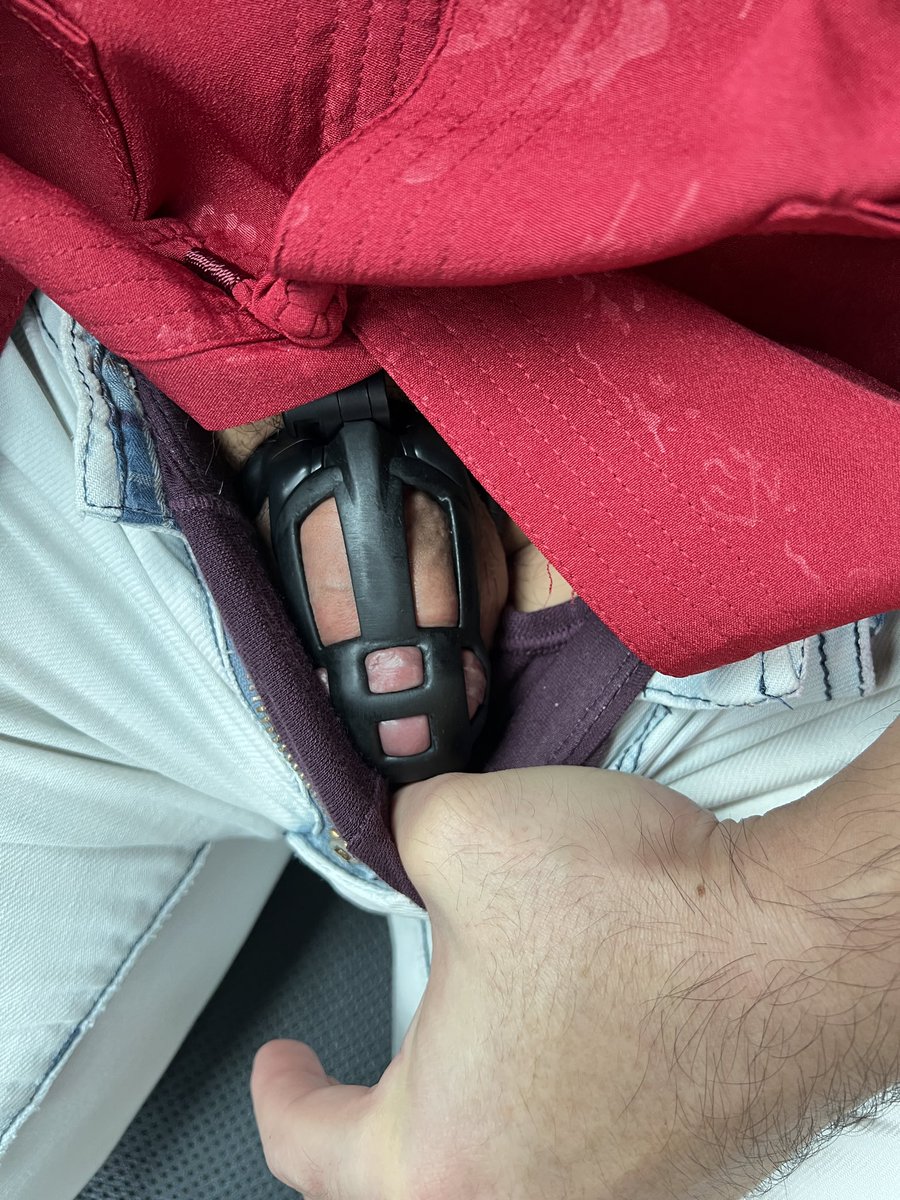 Eric_1751069's tweet photo. 大年初一 锁终于到了 人生第一把😂 好难带😂 还一直硬起来好涨！ 有什么新手教学吗？ https://t.co/JYP8tCRdTV