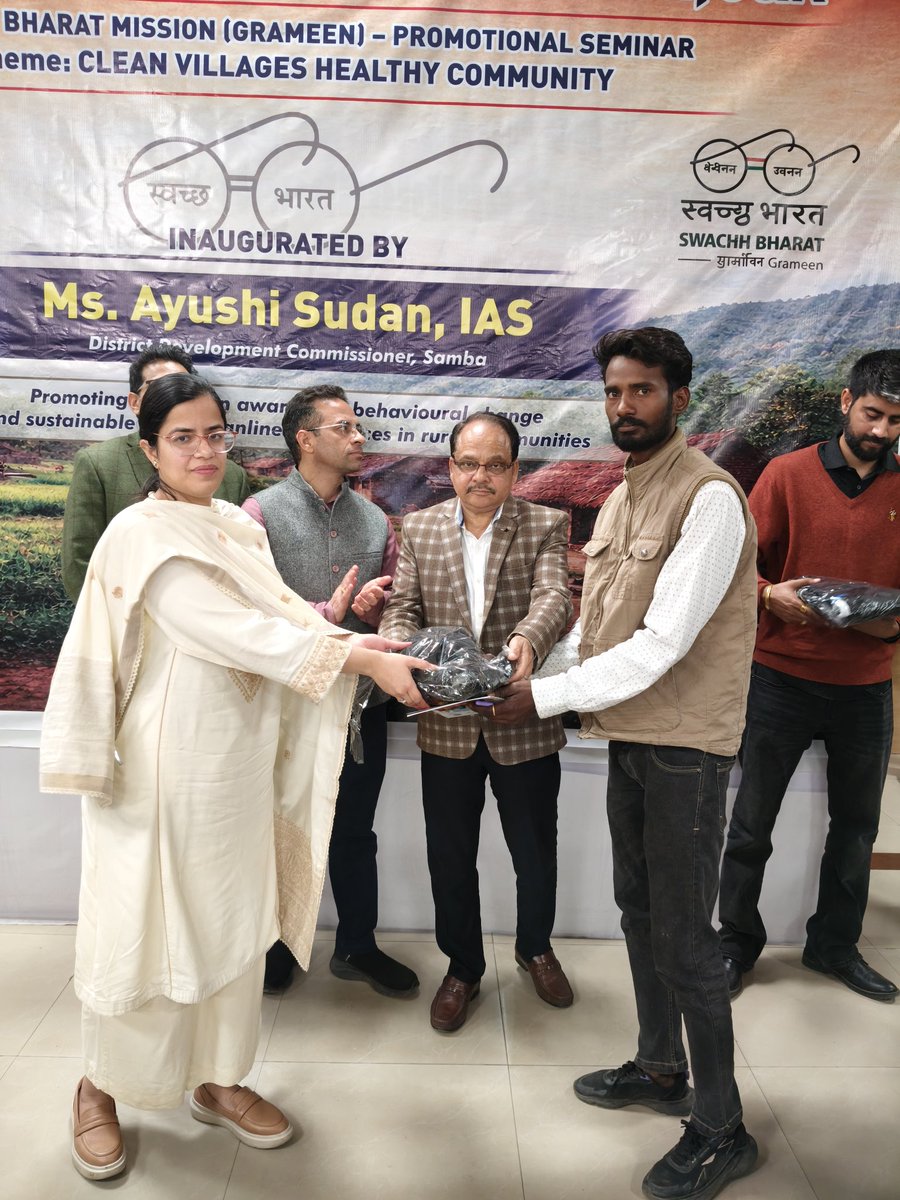 dcsambaoffice's tweet photo. SBM (Grameen) promotional seminar held at Samba to boost community participation in rural sanitation.
DC  Samba @SudanAyushi,  emphasised collective responsibility to achieve the vision of clean villages and healthy communities. @diprjk @ddnews_jammu @AkashvaniAIR https://t.co/hkCnLgPs1C