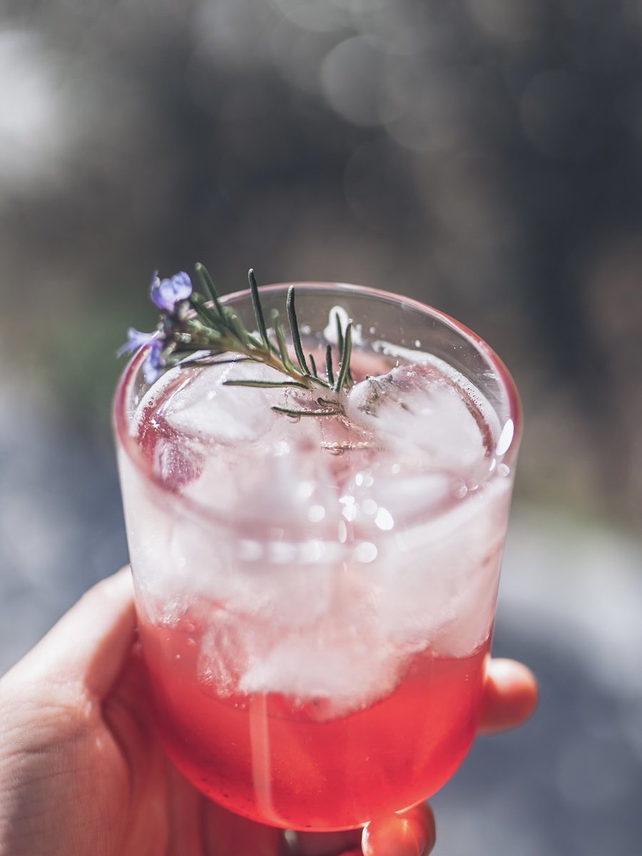 w_espresso_pls's tweet photo. strawberry soda🍓
いちごシロップ頂いた。
.
.
.
#a7cii #a7c2 #sonya7c #sel35f14gm
#blackandwhitephotography https://t.co/Hf2VIVLrO7