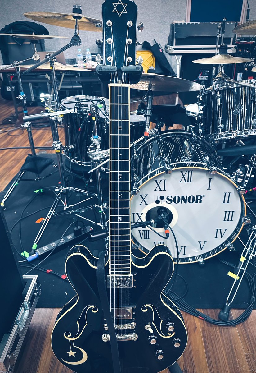 「SYNAPSE001 」
リハして〼。

9mm Parabellum Bulletさんとの対バン。
たのしみがすぎる。

（・対バン・）/

#SYNAPSE001