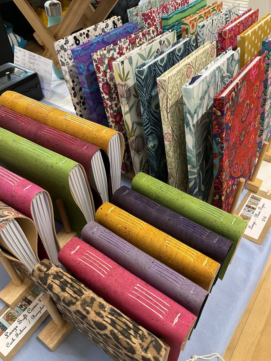 Handcrafted Notebooks tweet media