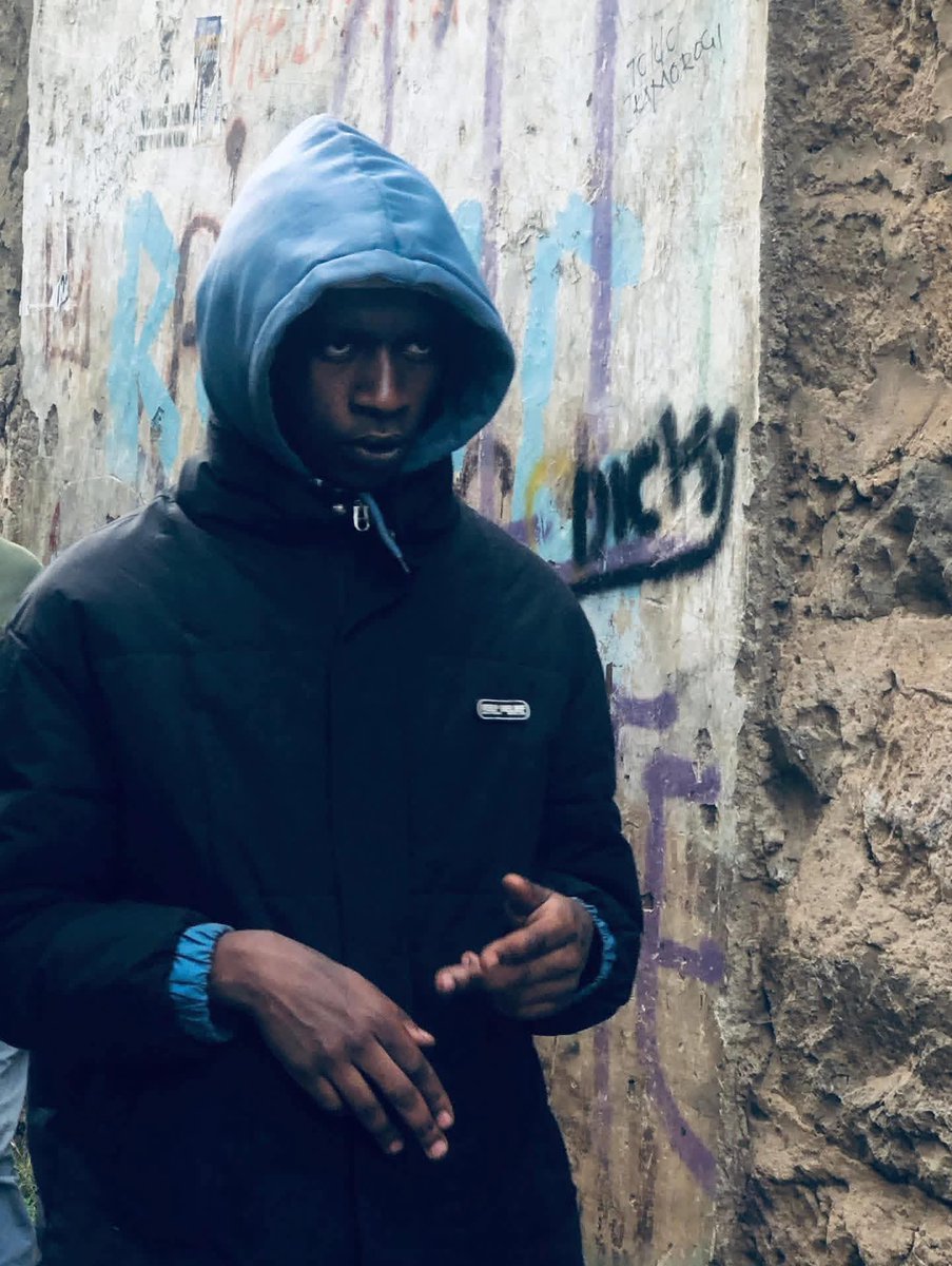 "Siachili vitu rahisi kwanza kaa nimezilipia hata malaya akiingia kwangu atatoka mi nikijiskia"🐐