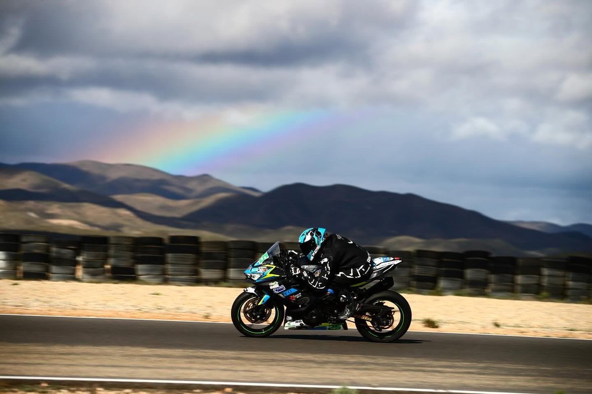 ChloeGleeson25's tweet photo. Fab rainbow shot captured by @MattSaylePhoto, thank you!
#rainbow #nolimitstrackdays #whatashot #andalucia https://t.co/wgkOdVhtpW