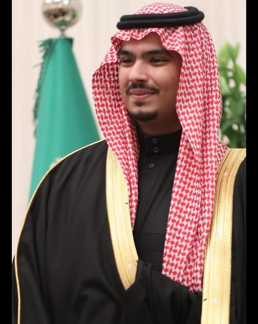 ربي يعينك ويوفقك في كل خطوه 🤲🏽🤍🇸🇦💚