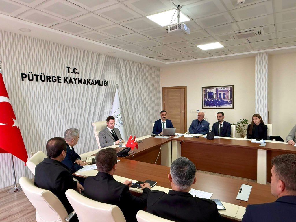 İlçe kaymakamımız sn.Tunahan NAS başkanlığında ikinci dönem eğitim değerlendirme toplantısı gerçekleştirildi.
<a href="/MalatyaMem/">MALATYA İL MİLLİ EĞİTİM MÜDÜRLÜĞÜ</a> 
<a href="/behcet_bakir/">behçet bakır 🇹🇷</a>