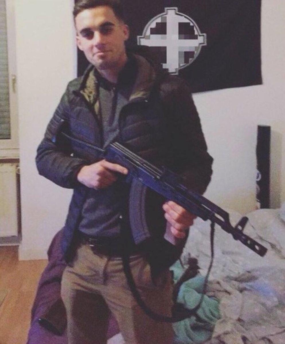 Le Figaro est un organe de presse au service d’idéologies d’extrême droite.

Le Bastion social était un groupe violent néonazi, dans la même ligne idéologique qu’Aube dorée et CasaPound. Dissous pour violences aggravées et apologie de la haine raciale.

"l'aide humanitaire"