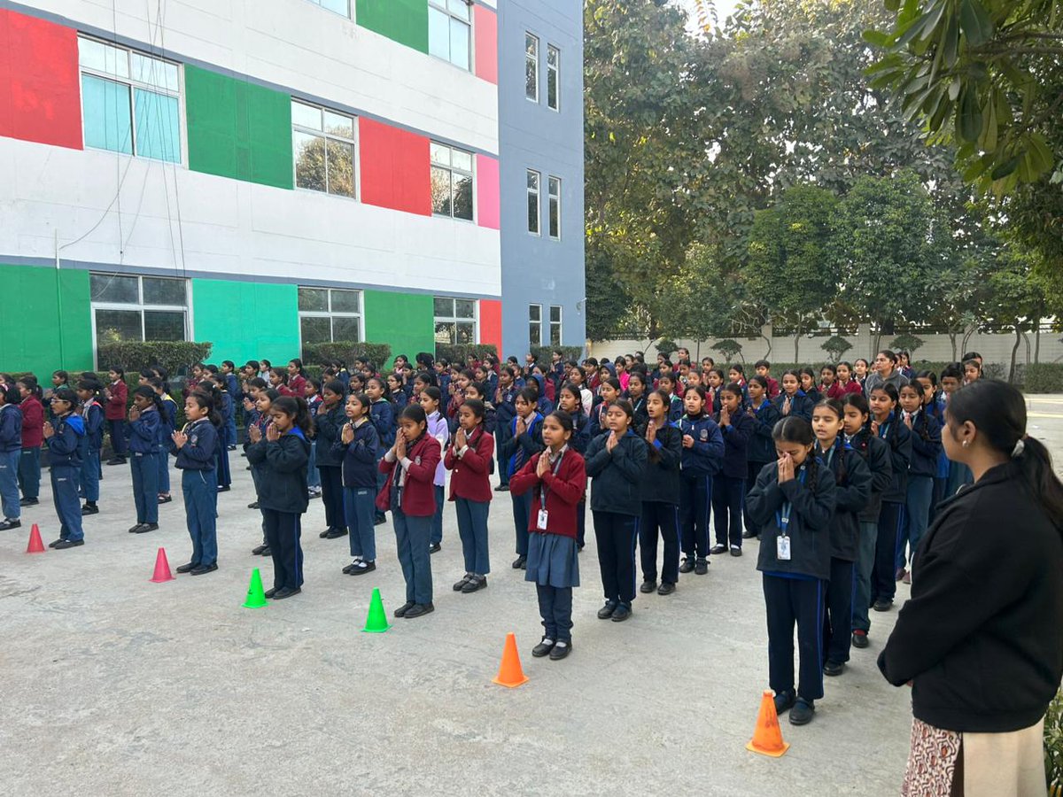 srgoballucknow's tweet photo. "Nurturing Minds, Cultivating Future  |🌟 Glimpse of SRGS Discipline | Core Values: Punctuality, Respect, Responsibility, Self-Control, Active Participation &amp; Cooperation." https://t.co/kXYUN6ldzy
