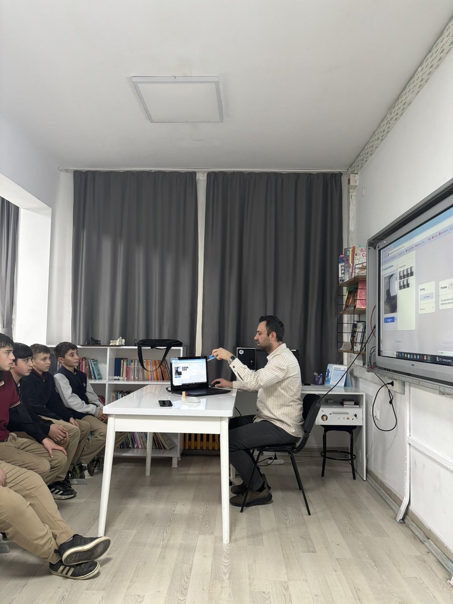 “Kütüphane Demek…” projesi kapsamında okul kütüphanemizde
Bilişim Teknolojileri Öğretmeni Okan KARAKAYA tarafından “Kütüphane Demek Yapay Zeka Kullanım Bilinci Demek” temalı söyleşi gerçekleştirildi.

<a href="/tcmeb/">Millî Eğitim Bakanlığı</a> <a href="/sakaryamem/">Sakarya İl Millî Eğitim Müdürlüğü</a> <a href="/coskunbakirtas/">Coşkun BAKIRTAŞ</a> <a href="/ferizlimem/">Ferizli İlçe Millî Eğitim Müdürlüğü</a> <a href="/cetin_turhan71/">Cetin Turhan</a> <a href="/selmankozan/">selman kozan</a>