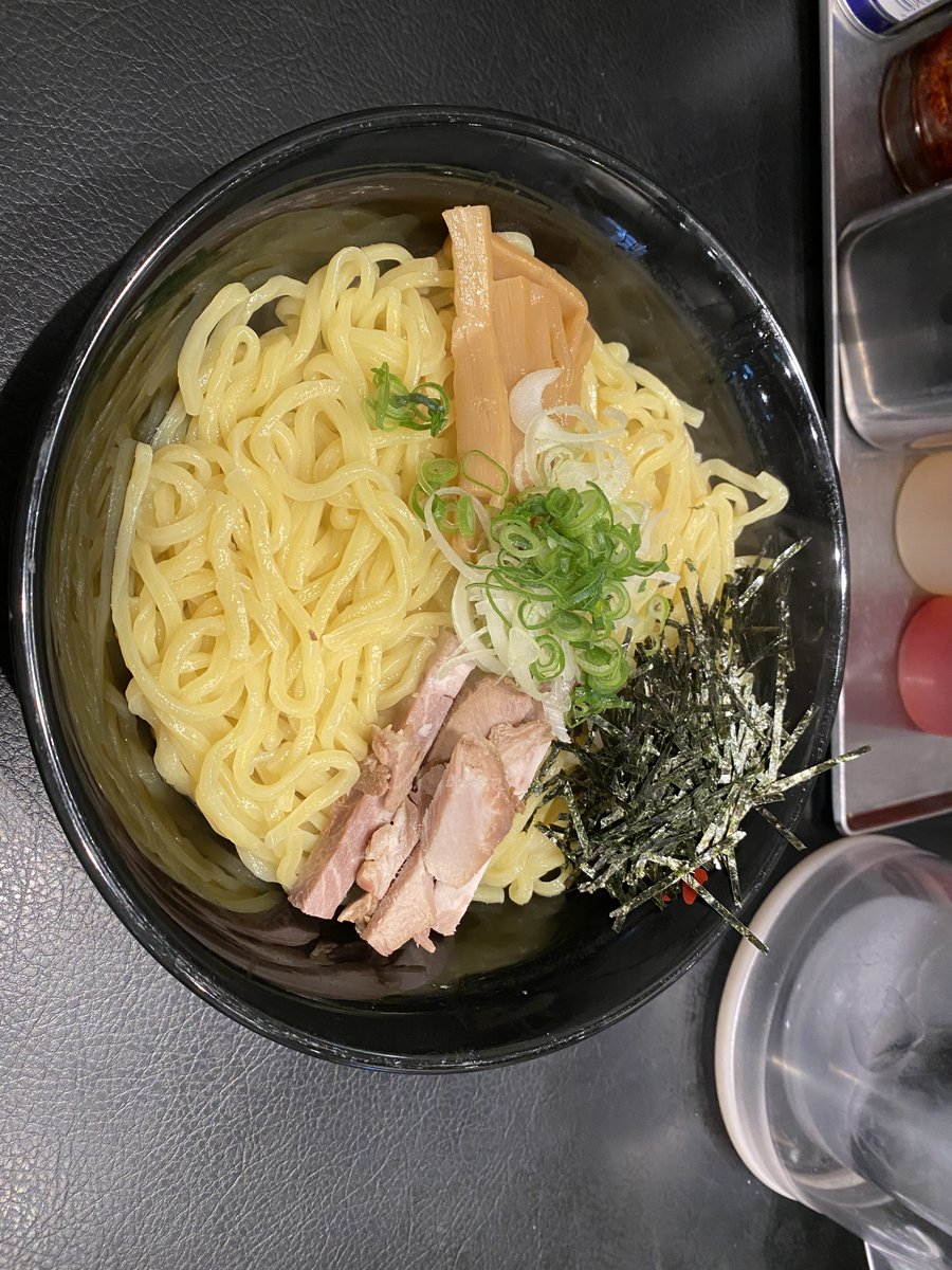 sikagoyeah's tweet photo. これが徳島名物・東京油組総本店かぁ…！ https://t.co/Pp7EDSZBlW