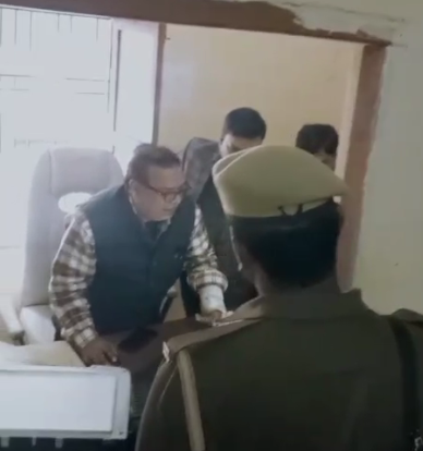 bstvlive's tweet photo. फिरोजाबाद: ब्लॉक नारखी का CDO ने किया निरीक्षण
➡एडीओ पंचायत को दिए दिशा-निर्देश
➡विकास कार्यों के स्थलीय निरीक्षण के आदेश
#Firozabad #CDOInspection #Deve https://t.co/KDqHIzOjNy