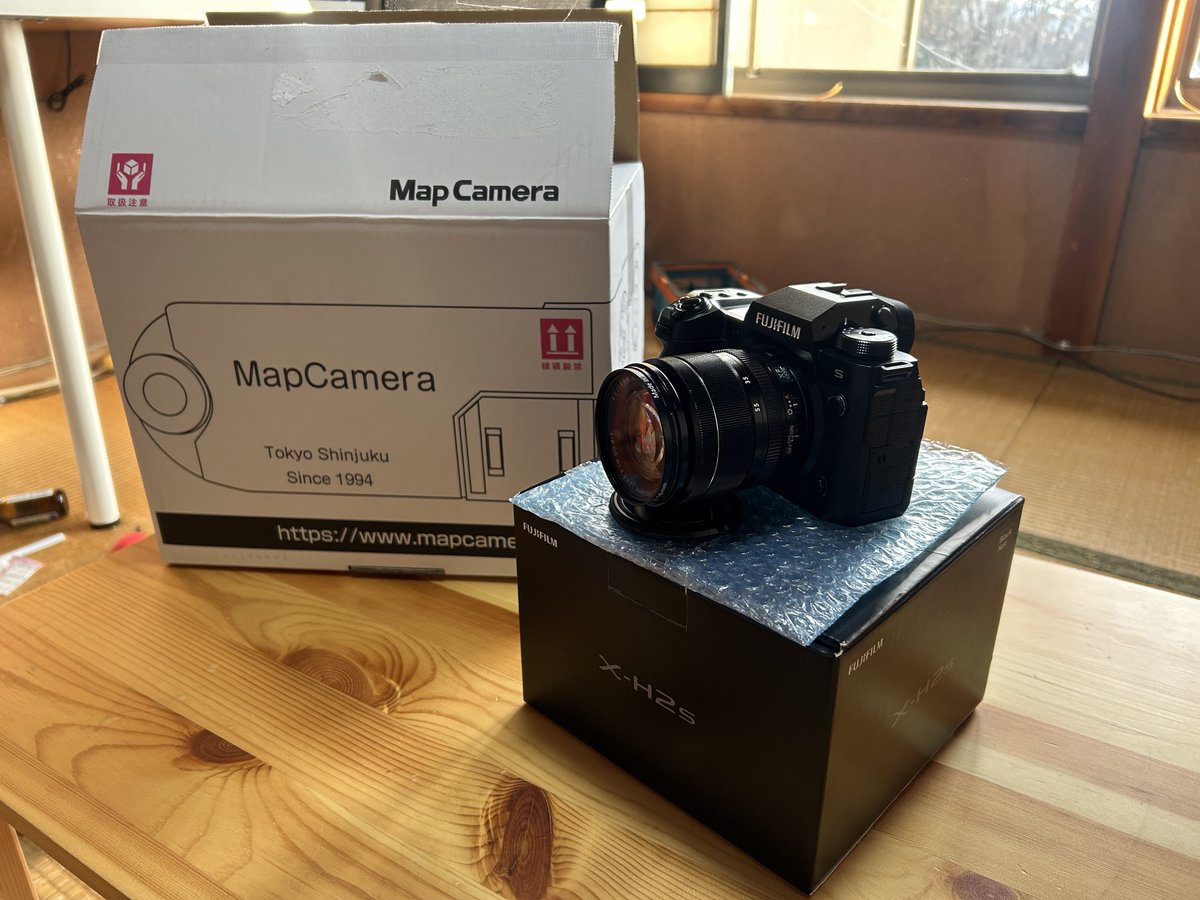ryuyagtr's tweet photo. 【ご報告】私のメインカメラをα7SⅢ→X-H2Sに入れ替えしました。
α7SⅢに不満とか不具合とかあったわけではありませんが、3年半弱使ったのでそろそろ違うカメラも良いなと思い以前使って良かったX-H2Sを再び導入しました。

今回もマップカメラさんで下取、購入させていただきました。
@mapcamera #PR 
#mapcamera #sony #α7S3 #XH2S
#カメラ好きな人と繋がりたい 
#写真好きな人と繋がりたい
#写真撮ってる人と繋がりたい