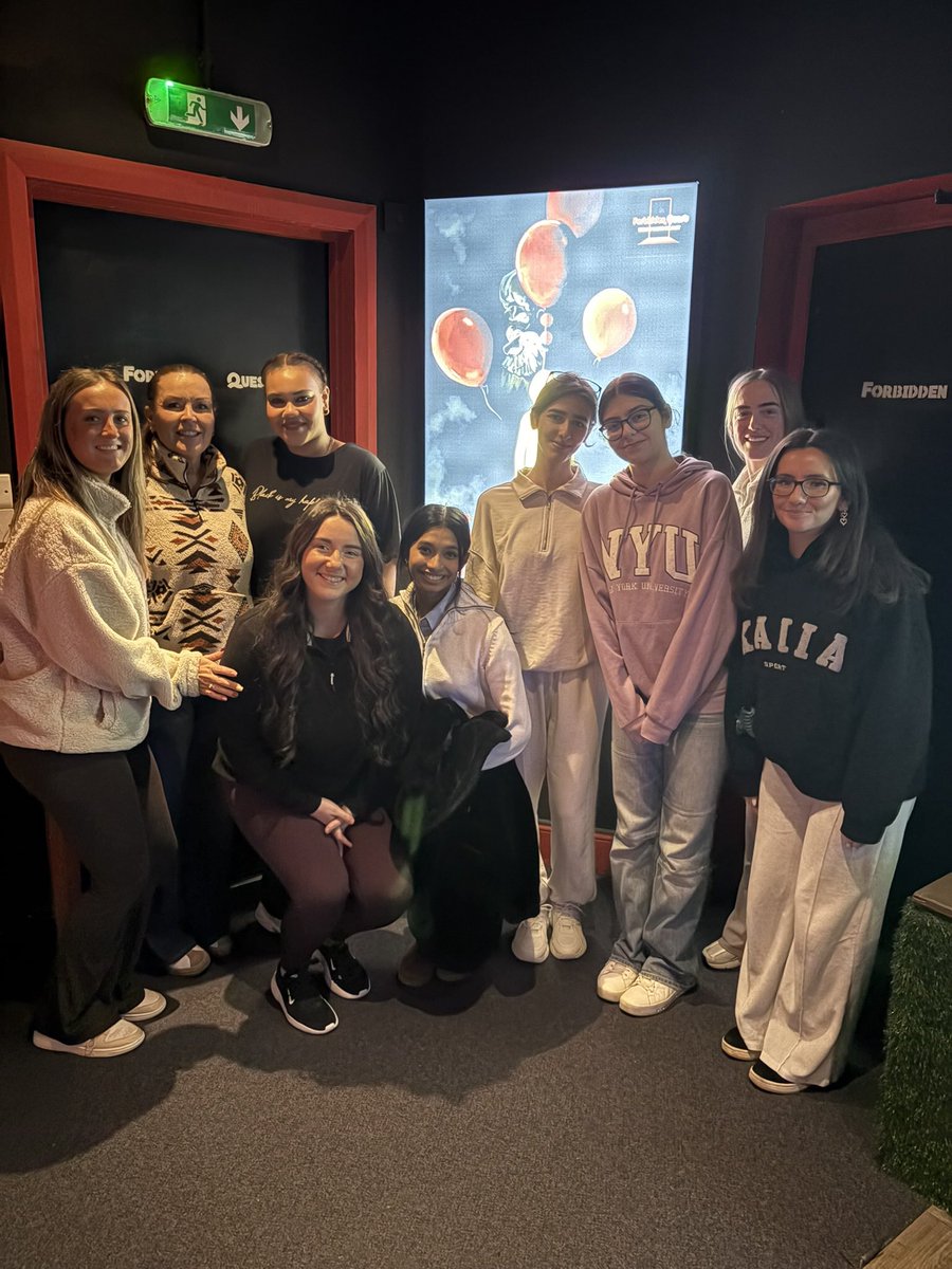 NIYF's tweet photo. 🩷YOUNG WOMENS CHAMPIONS GROUP🩷

Last night the Champion’s Group embarked on an adventure to Derry, Maine to take on Pennywise the Clown in numerous challenges 🤡 

It is safe to say that it was scream-tastic!😱

They escaped with seconds to spare but little to no breath left after the jump scares & thrills.

A lovely evening out together having a laugh and squeezing each other tightly😂

Thank you to @ThePilgrimTrust for funding this work👏🏽 

#womensempowerment
#womensupportingwomen